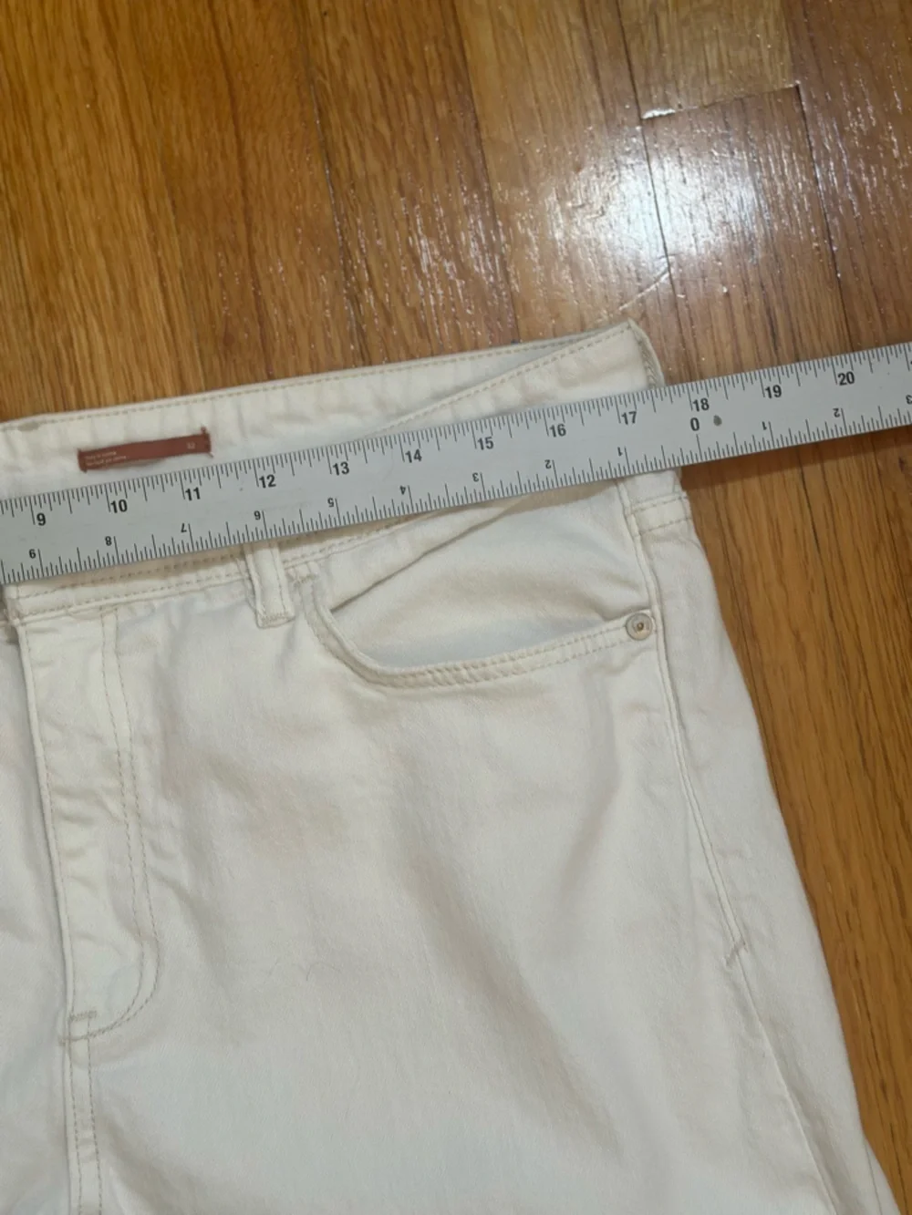Anthropologie PILCRO Distressed white jeans size 32 (¥¥) - Picture 9 of 12